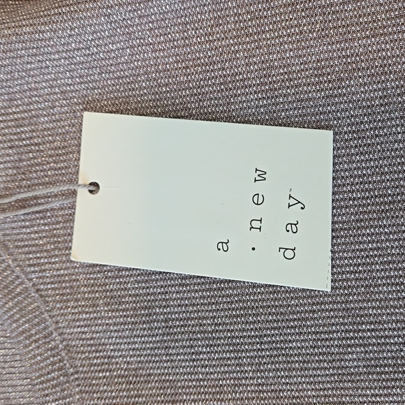 A NEW DAY WOMEN'S METALLIC TAUPE LONG SLEEVE SIZE M - Picture 6 of 8